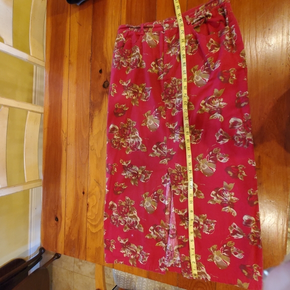 Red Floral Print Maxi Skirt - Picture 2 of 6